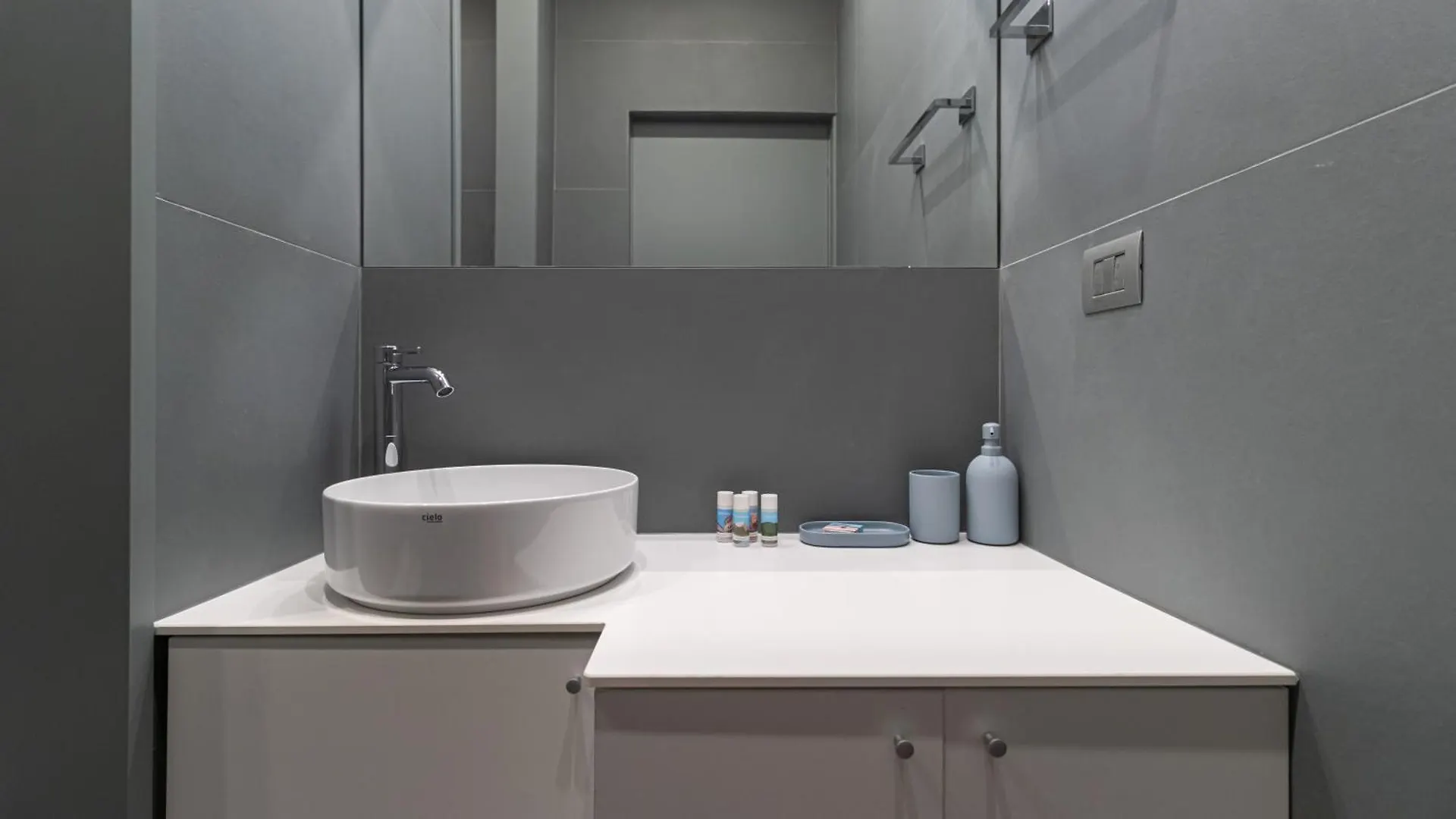 Italianway - Maderno 4 Apartment Milan 0*,  Italy